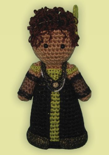 Crocheted doll amigurumi Hélène from Great Comet